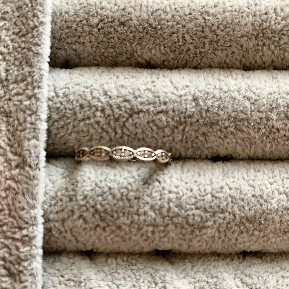 Pandora ring